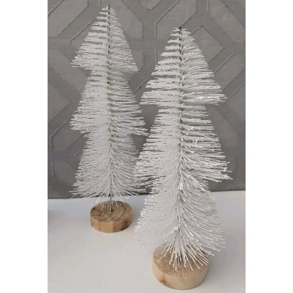 Lot of 4 White Bottle Brush Christmas Trees 9in/22.86cm Brand New Without Tags - Picture 2 of 4